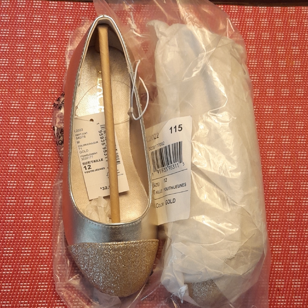 Place Gold Metallic Ballet Flats with Glitter Toe